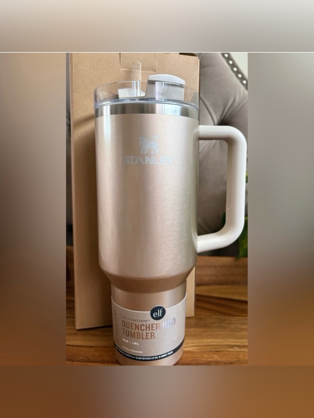 Beautiful Stanley Elf Collab Flowstate Quencher Tumbler Metallic Champagne,NWT!